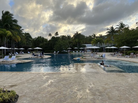 Encanto Beach Club Bar & Grill by null