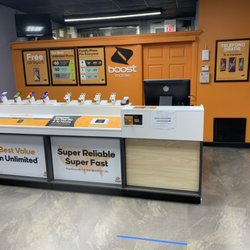 J's Quick Fix - Front desk service area