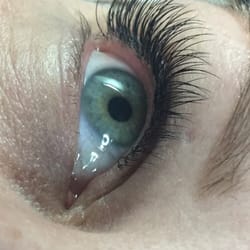Beautiful fluffy lashes by Dalal