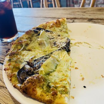 Allegro Pizzeria - Gorgonzola Cheese Pizza - Pizza Near Me - Carmel, California Allegro Pizzeria - Gorgonzola Cheese Pizza - Pizza Near Me - Carmel, California