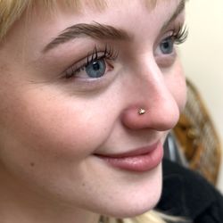 Alyssa's Beauty Bar - Nose Piercing