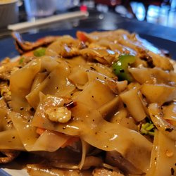 Thai @ US Restaurant - Drunken noodles.