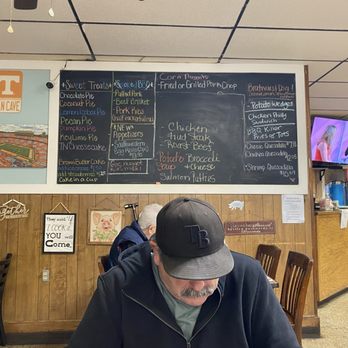 Wimpies Country Restaurant - 4/1/2025 specials - American Near Me - Soddy Daisy, Tennessee