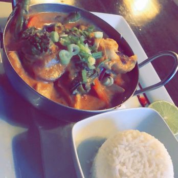 Harbour Bar - Thai Curry! With chicken and coconut rice! - Pubs Near Me - Rush, CW