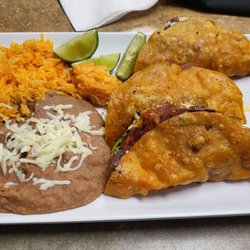 The Family Taco - Quesabirrias