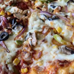 Inaayas - Veggie Pizza