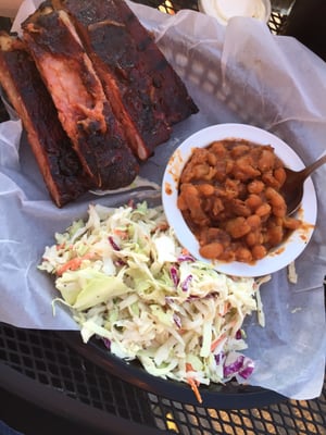 Big Hole BBQ Victor by null