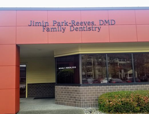 Glow Family Dental 655 W Smith St Ste 206 Kent Wa Dentists Mapquest
