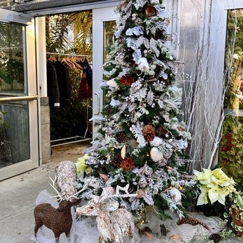 Roger Williams Park Botanical Center - holiday decorations - Botanical Gardens Near Me - Providence, Rhode Island