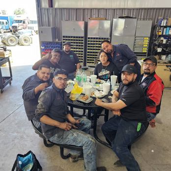 Hernandez Truck Repair - Commercial Truck Repair Near Me - El Paso, Texas Hernandez Truck Repair - Commercial Truck Repair Near Me - El Paso, Texas