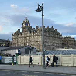 Waverley Bridge
