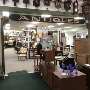 Weil Antique Center - Big place! This just one room! - Antiques Near Me - Allentown, Pennsylvania Weil Antique Center - Big place! This just one room! - Antiques Near Me - Allentown, Pennsylvania