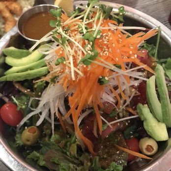 Chow-Ya - For dinner had the Hawaiian Spicy Poke Tuna Salad. Very delicious and had a good amount of tuna in it. - Asian Fusion Near Me - Lompoc, California