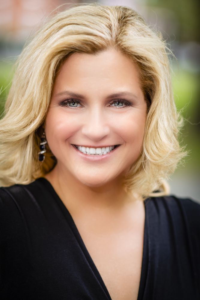 RENEE MCLAUGHLIN HUNT REAL ESTATE Contact Agent 444 Broadway