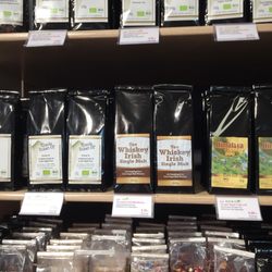 Barrique - Verschiedene Teesorten. Different teas.