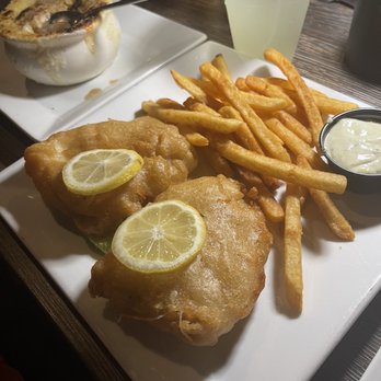Lily's Babylon - FISH ANS CHIPS! - American Near Me - Babylon, New York
