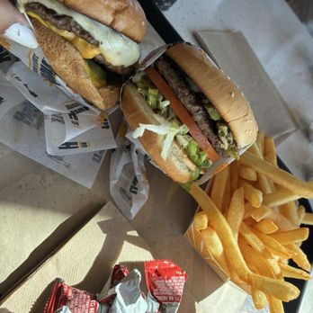 Habit Burger & Grill - Charburger - Burgers Near Me - Fairfield, California