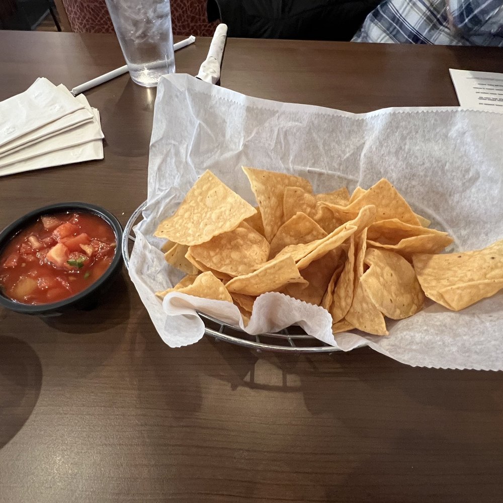 Chips & salsa Chips & salsa