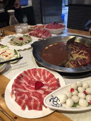 Da Long Yi Hot Pot by null