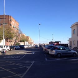 Metro Quart de Poblet - Parking, aunque hay tres mas, justo al lado de esta parada de metro.
