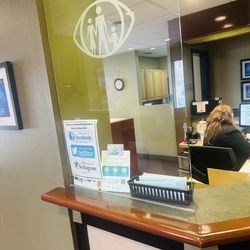 Vision Clinic-Dr Savin & Assoc - Reception Desk.