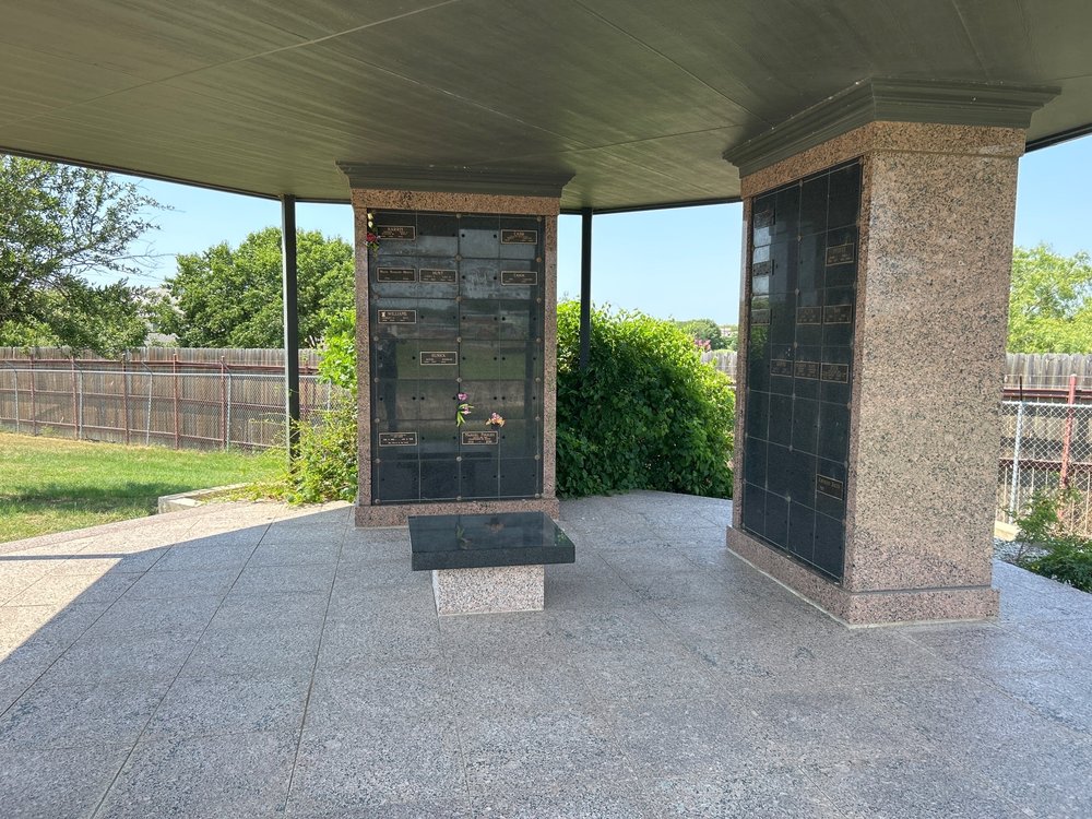 Funeral Services & Cemeteries CITY CEMETERY MARBLE FALLS 1808 2nd