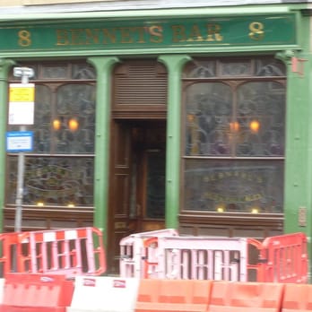 Bennets Bar - Pubs Near Me - Edinburgh, EDH