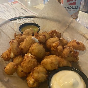 OVER/UNDER SPORTS BAR - Updated December 2025 - 99 Photos & 44 Reviews ...