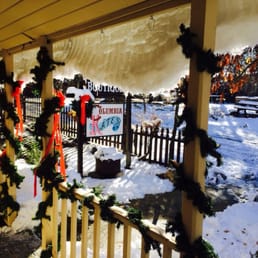 christmas decorations on the porch christmas decorations on the porch