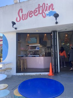 Sweetfin Poke Venice Beach by null