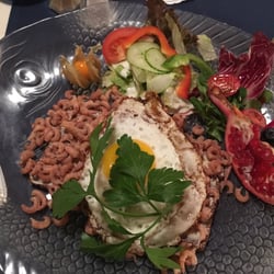 Medem Stuben - Krabbenbrot mit Spiegelei