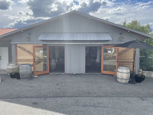 Three Sisters Winery by null