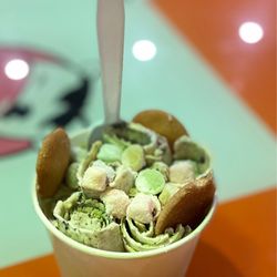 Freezing Cow Rolling Ice Cream - #1 Cookie Monster w/ mini mochi and vanilla wafers