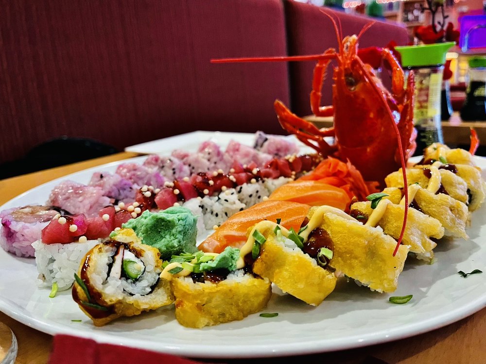 Social spots from Somo Kitchen and Sushi