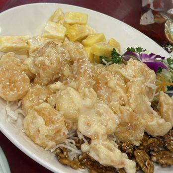 Peony Seafood Restaurant - Honey Walnut Prawns (合桃明蝦球) - Dim Sum Near Me - Oakland, California Peony Seafood Restaurant - Honey Walnut Prawns (合桃明蝦球) - Dim Sum Near Me - Oakland, California