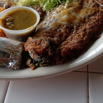 Los Gabanes Mexican Restaurant - Chili relleno - Mexican Near Me - Greybull, Wyoming