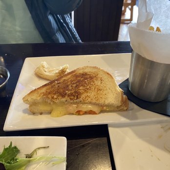 City Tavern - Grilled cheese and fries - Burgers Near Me - Salisbury, North Carolina City Tavern - Grilled cheese and fries - Burgers Near Me - Salisbury, North Carolina