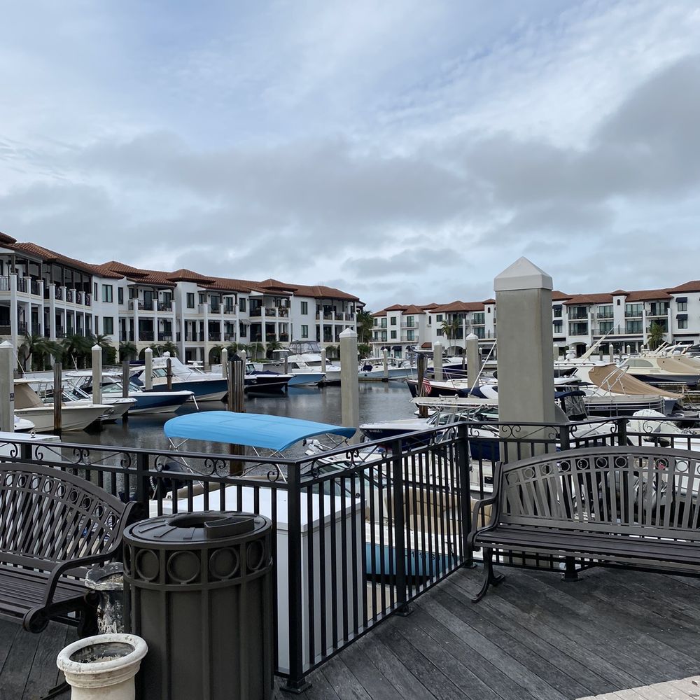 Naples Municipal Airport, Naples, Florida (APF/KAPF) : FlightBridge  Directory, image size:1000x1000