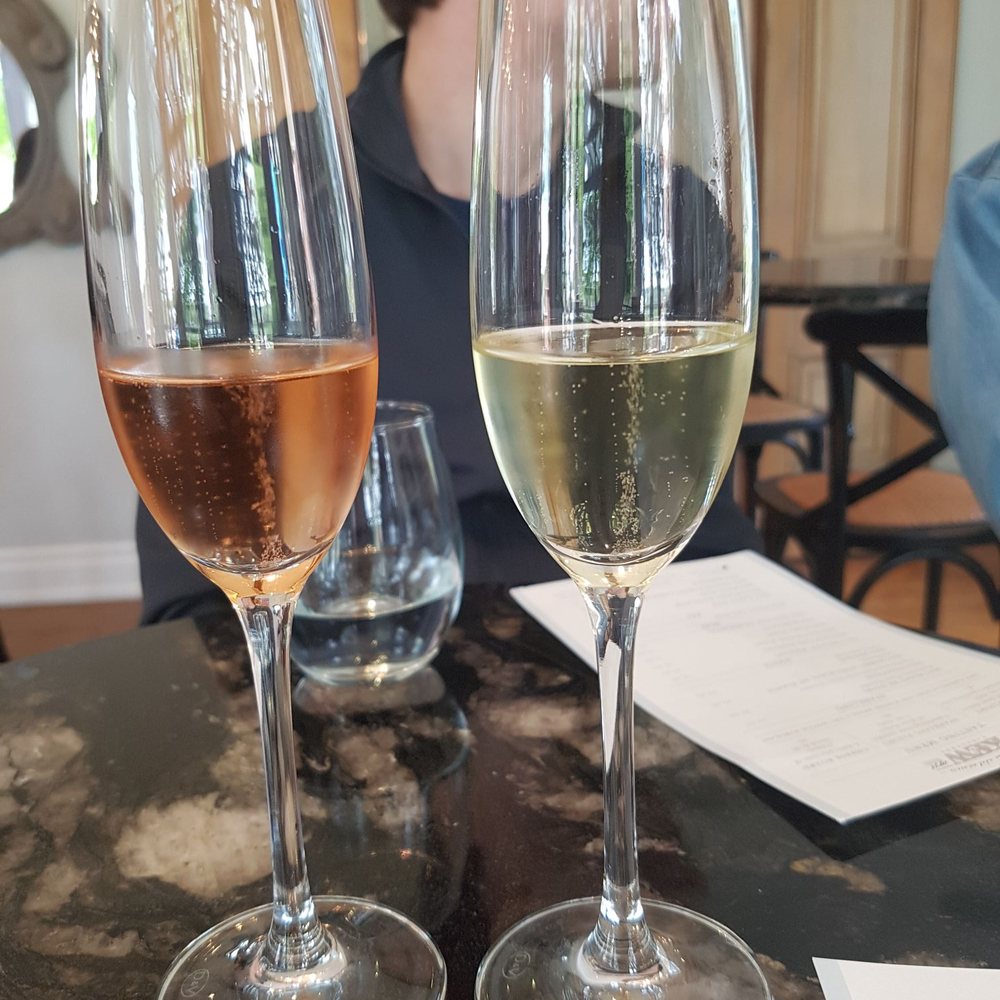Kew Vineyards - 2 of the Sparkling, all were dry. - Wineries Near Me - Lincoln, Ontario
