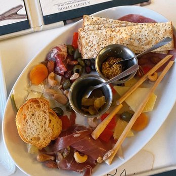 Drift Kitchen & Bar - Lido Beach Resort - Charcuterie - Seafood Near Me - Sarasota, Florida