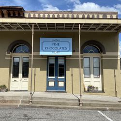 Jet Set Chocolates - Our store