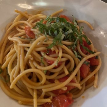 Buona Forchetta - Bucatini with the due pomodoro sauce - Pizza Near Me - Encinitas, California Buona Forchetta - Bucatini with the due pomodoro sauce - Pizza Near Me - Encinitas, California