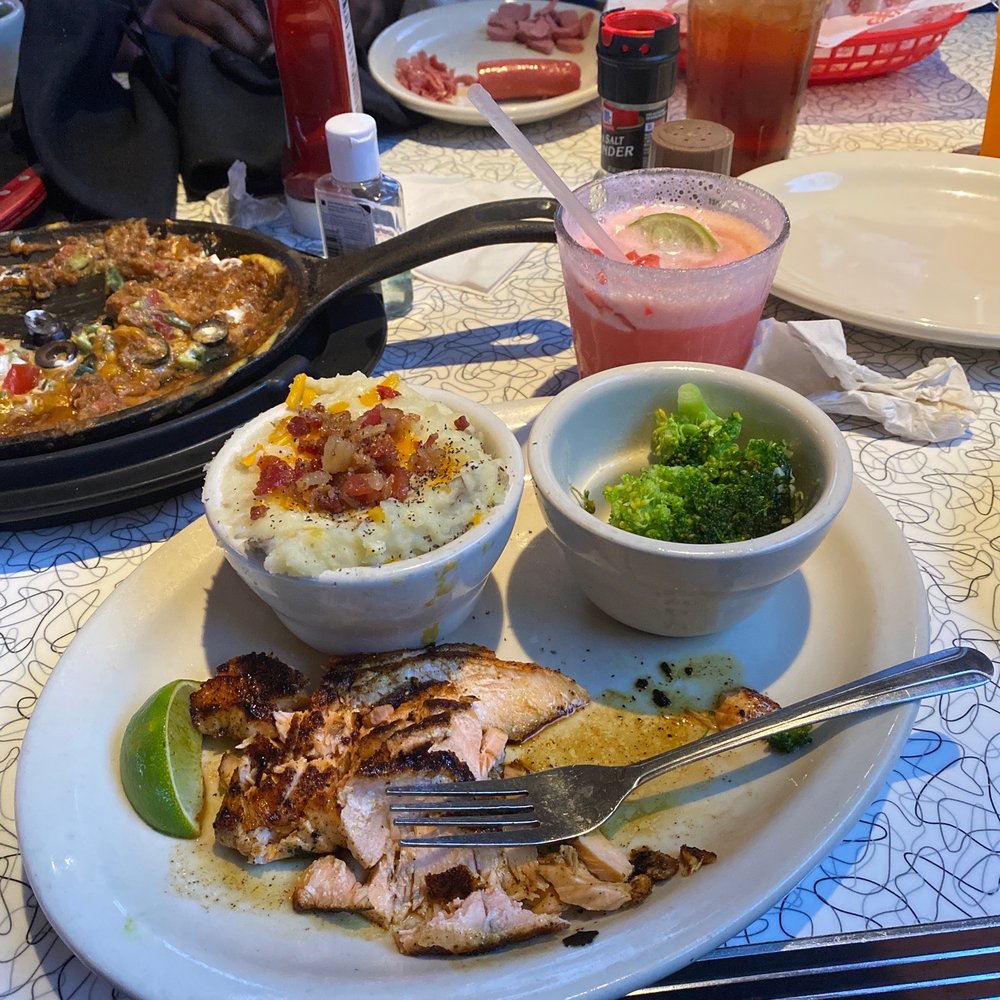 Bubba's 33 - Pizza Near Me - Chesapeake, Virginia