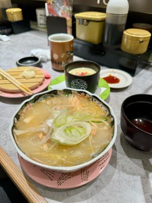 Kaitenzushi Nemuro Hanamaru KITTE Marunouchi by null