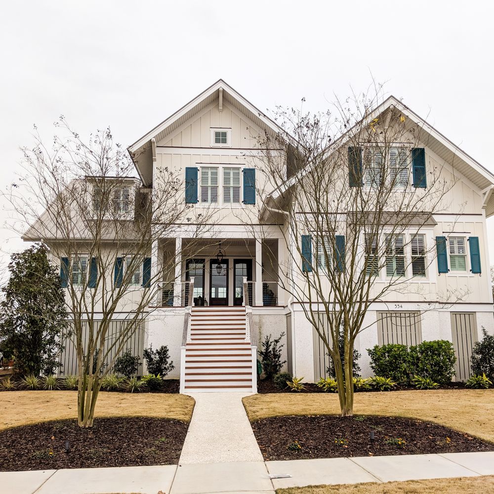 Slide of DLV Roofing & Exteriors