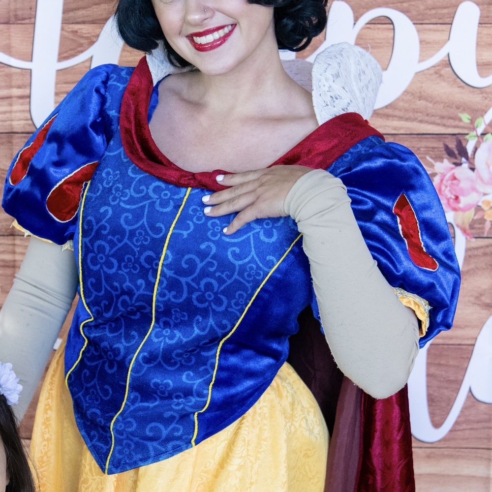 Katie as Snow White Katie as Snow White