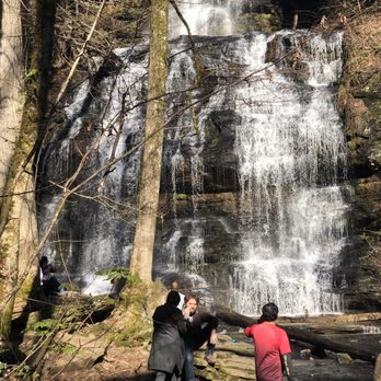 Station Cove Falls - Hiking Near Me - Walhalla, South Carolina Station Cove Falls - Hiking Near Me - Walhalla, South Carolina