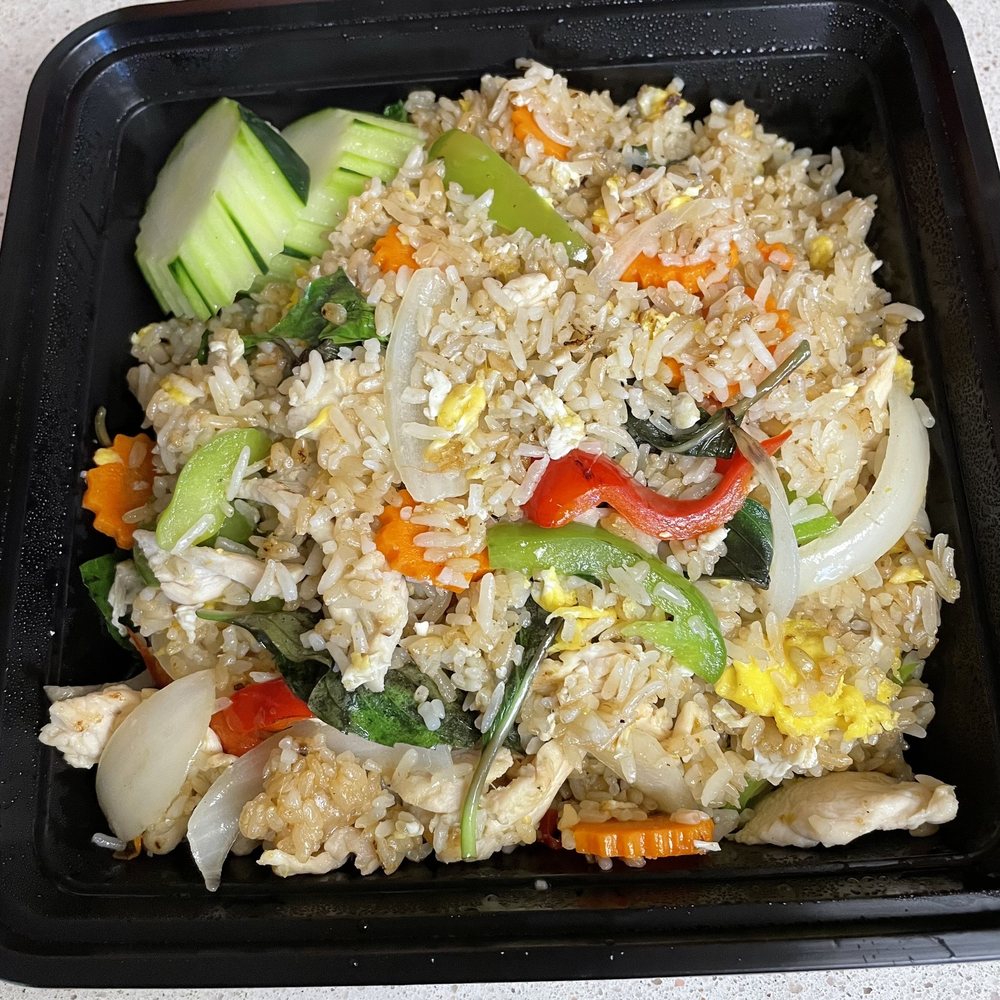 Hae Ha Thai - Curry Fried Rice w/ Chicken - Thai Near Me - Kennewick, Washington Hae Ha Thai - Curry Fried Rice w/ Chicken - Thai Near Me - Kennewick, Washington