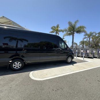 Thornton Executive Transportation - Very comfortable, spacious, and clean. - Airport Shuttles Near Me Thornton Executive Transportation - Very comfortable, spacious, and clean. - Airport Shuttles Near Me