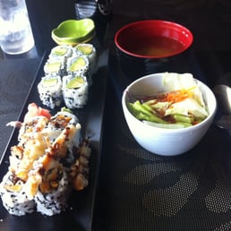 Rl28 Spicy Yam Tempura Roll